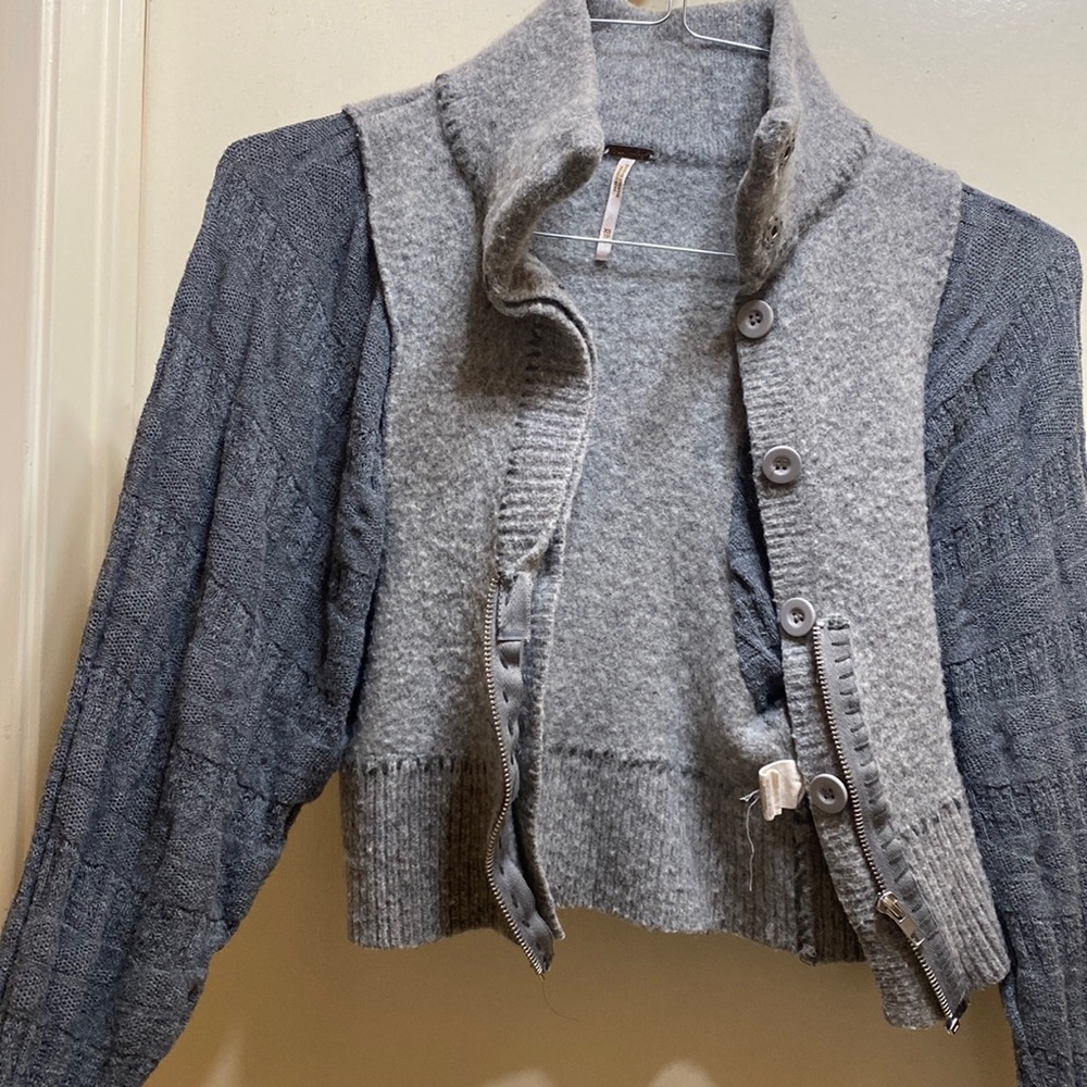 Free People Gray sweater